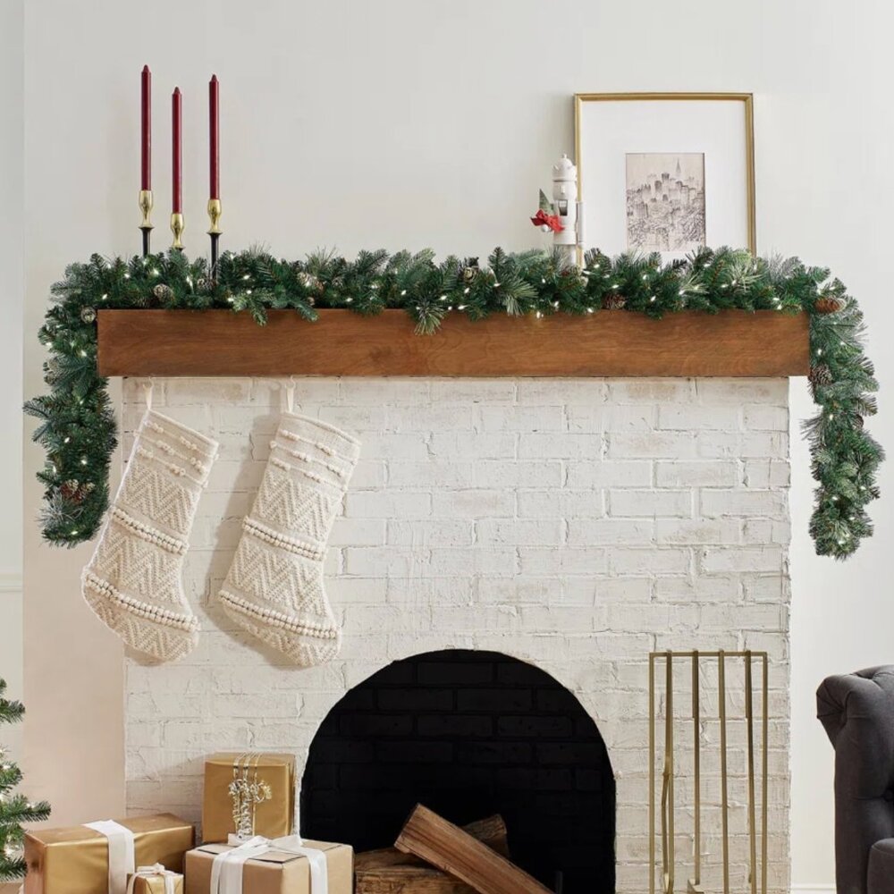 Christmas Decoration Wreath New in a Box, NWT